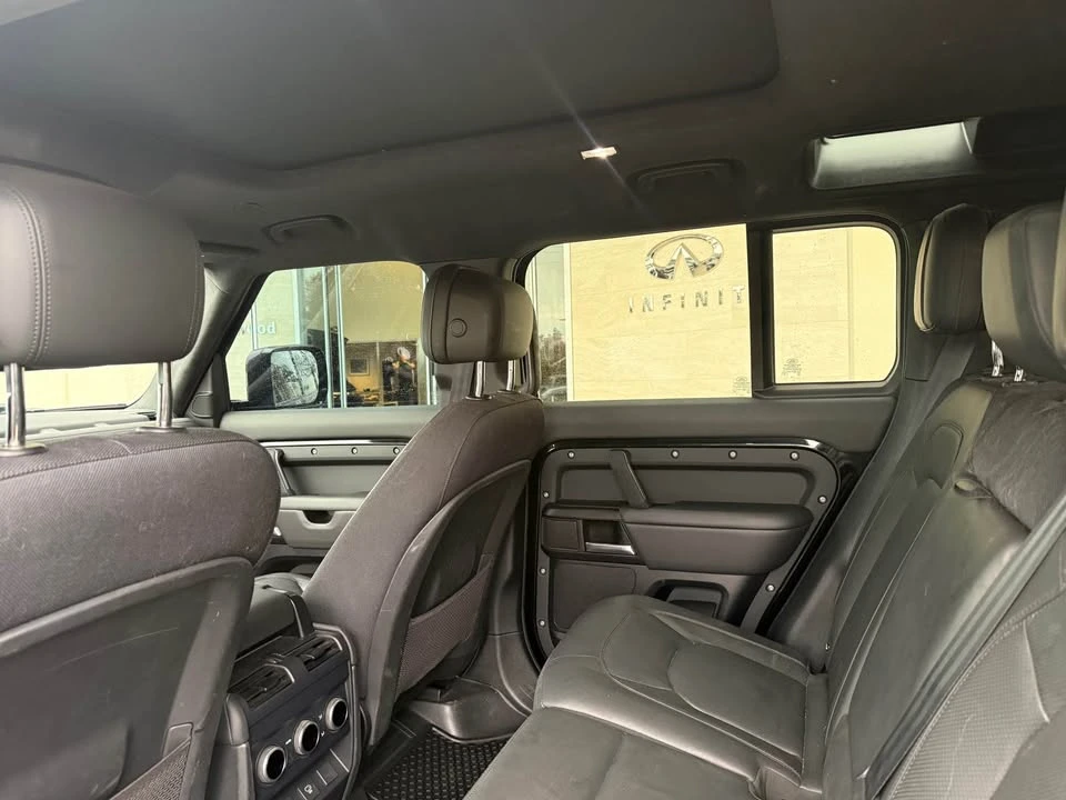 2025 Land Rover Defender V8 - Image 10 of 10