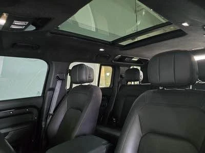 2025 Land Rover Defender V8 - Image 19 of 20