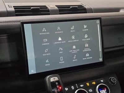 2025 Land Rover Defender V8 - Image 13 of 20