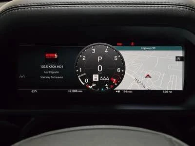 2025 Land Rover Defender V8 - Image 10 of 20