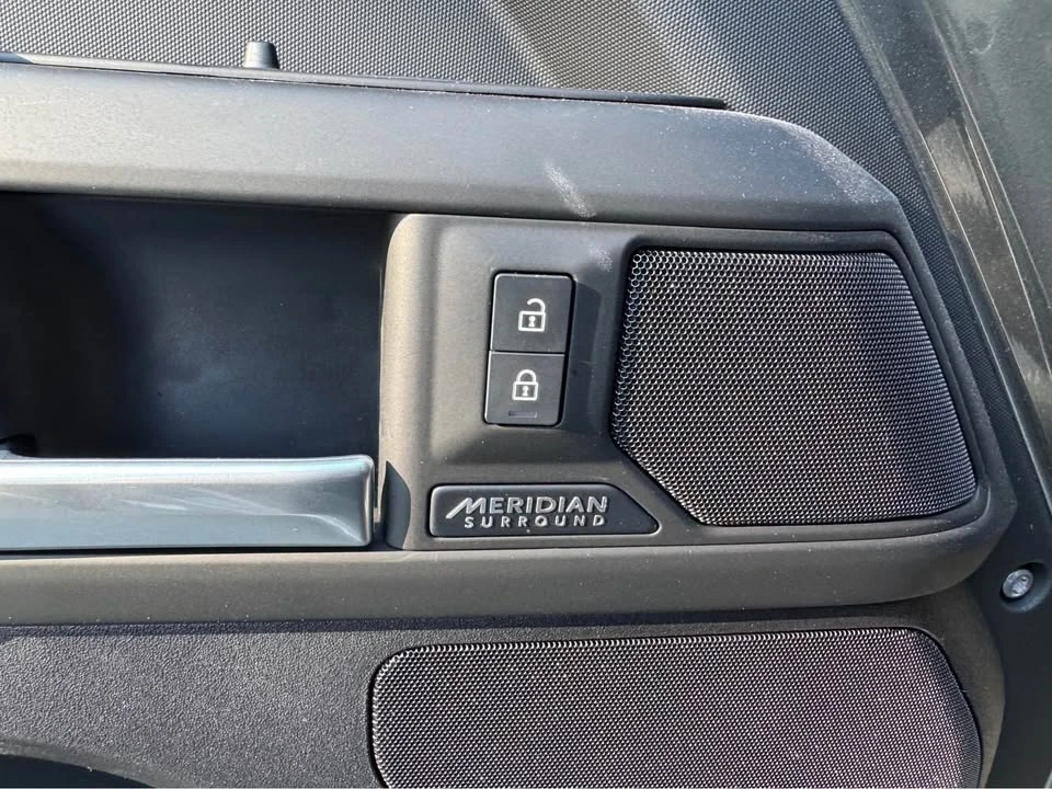 2025 Land Rover Defender L663 - Image 15 of 20