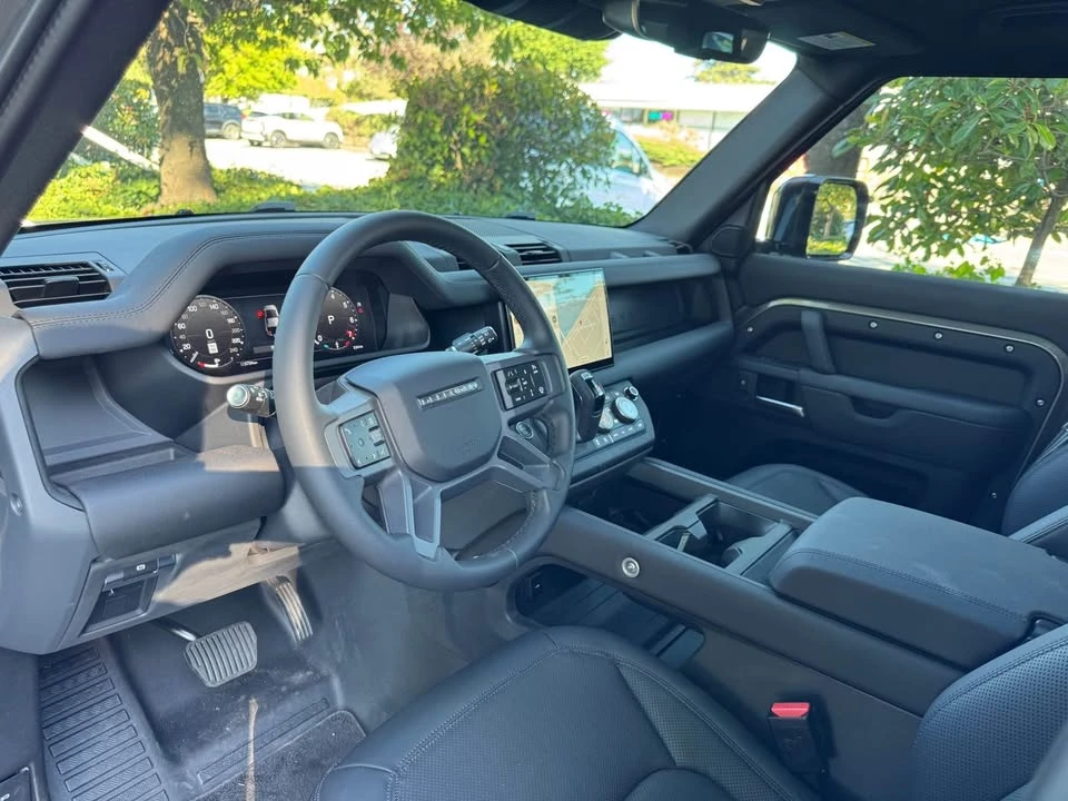 2025 Land Rover Defender L663 - Image 16 of 20