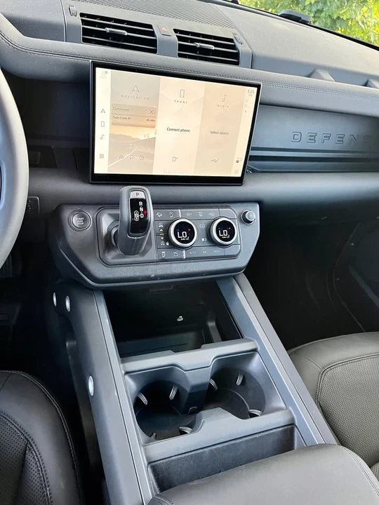 2025 Land Rover Defender L663 - Image 9 of 20