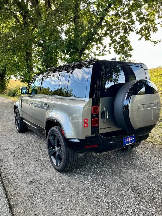 2025 Land Rover Defender L663 - Image 4 of 20