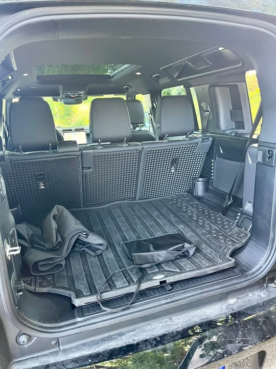 2025 Land Rover Defender L663 - Image 17 of 20