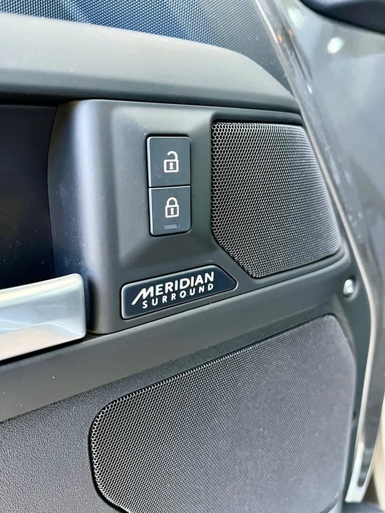 2025 Land Rover Defender L663 - Image 12 of 20