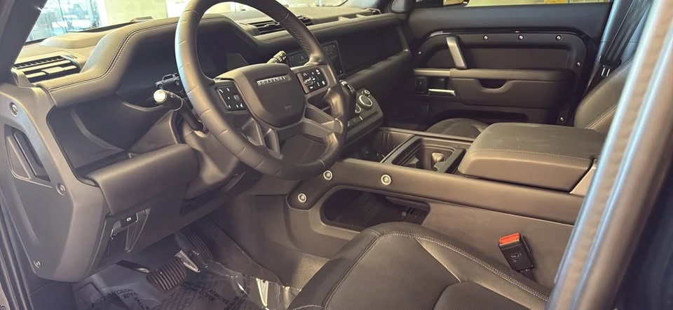 2025 Land Rover Defender L663 - Image 11 of 19