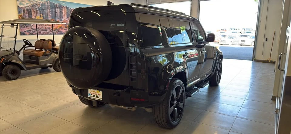 2025 Land Rover Defender L663 - Image 4 of 19