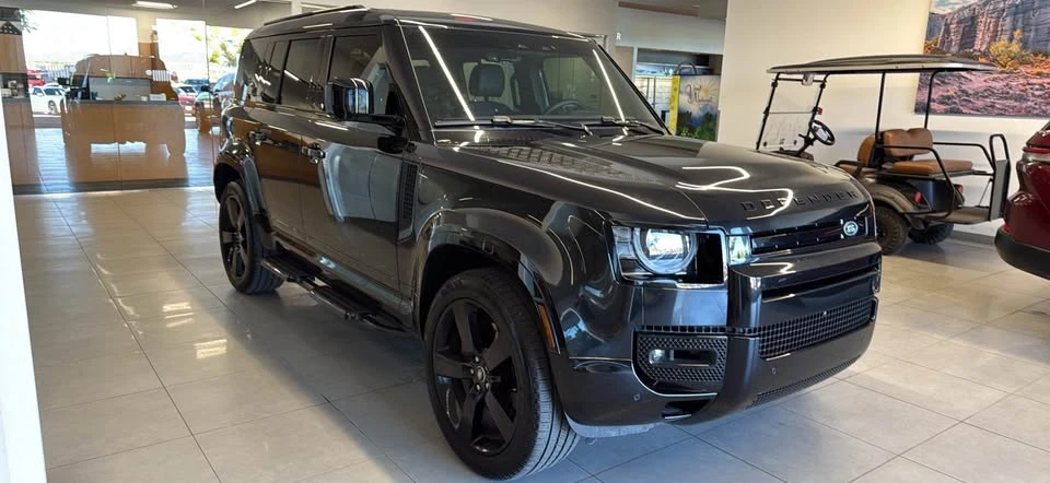 2025 Land Rover Defender L663 - Image 3 of 19