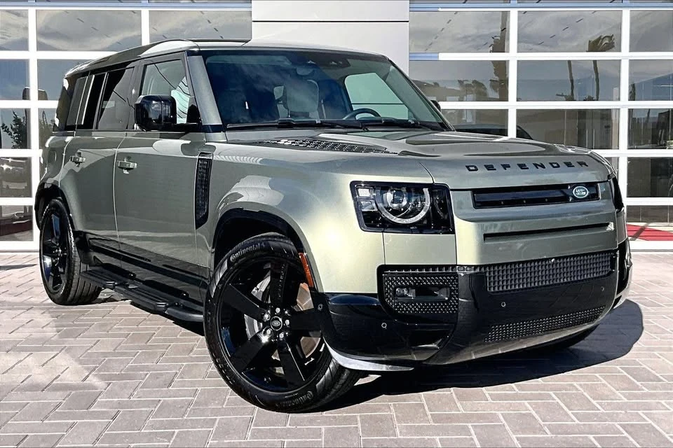 2025 Land Rover Defender L663 - Image 3 of 15