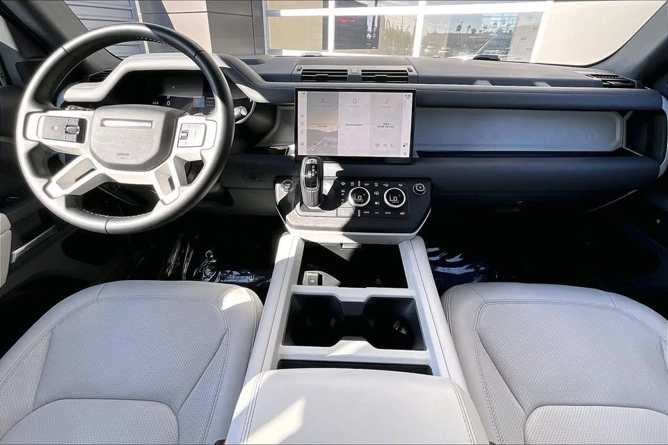 2025 Land Rover Defender L663 - Image 9 of 15