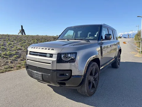 2025 Land Rover Defender 110 X-Dynamic SE