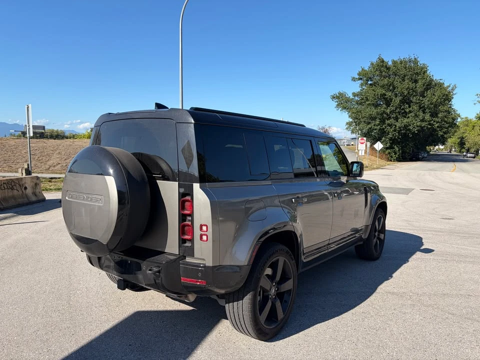 2025 Land Rover Defender L663 - Image 7 of 20