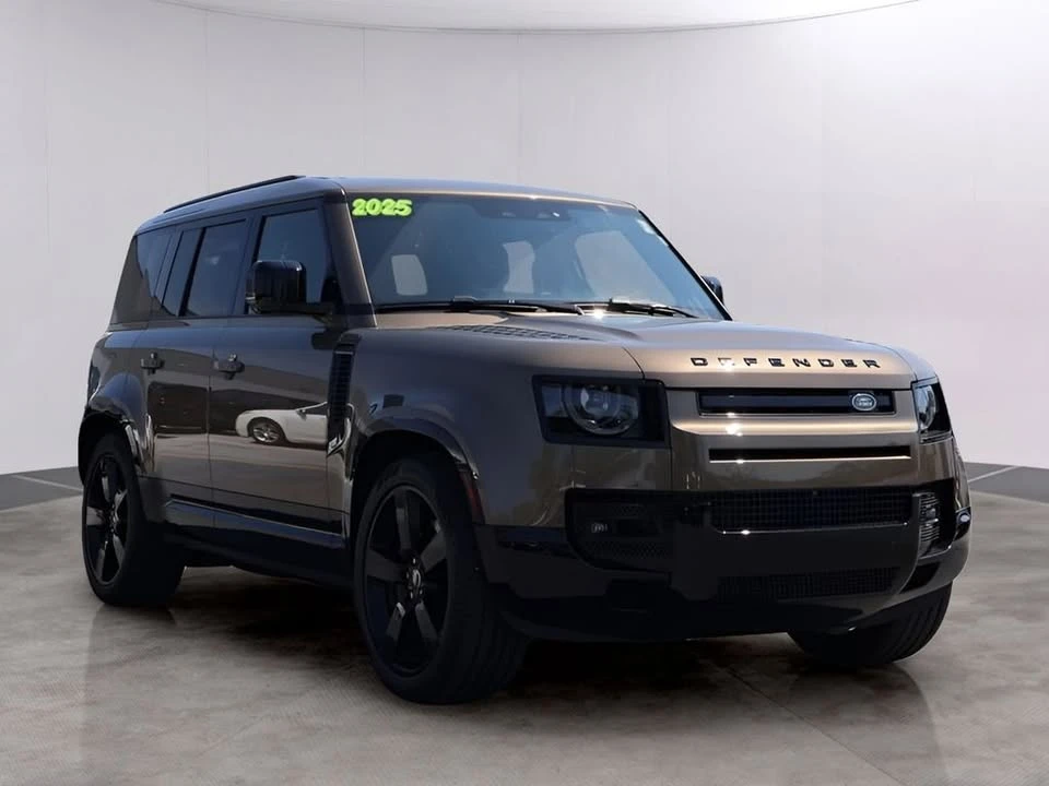2025 Land Rover Defender L663 - Image 3 of 20