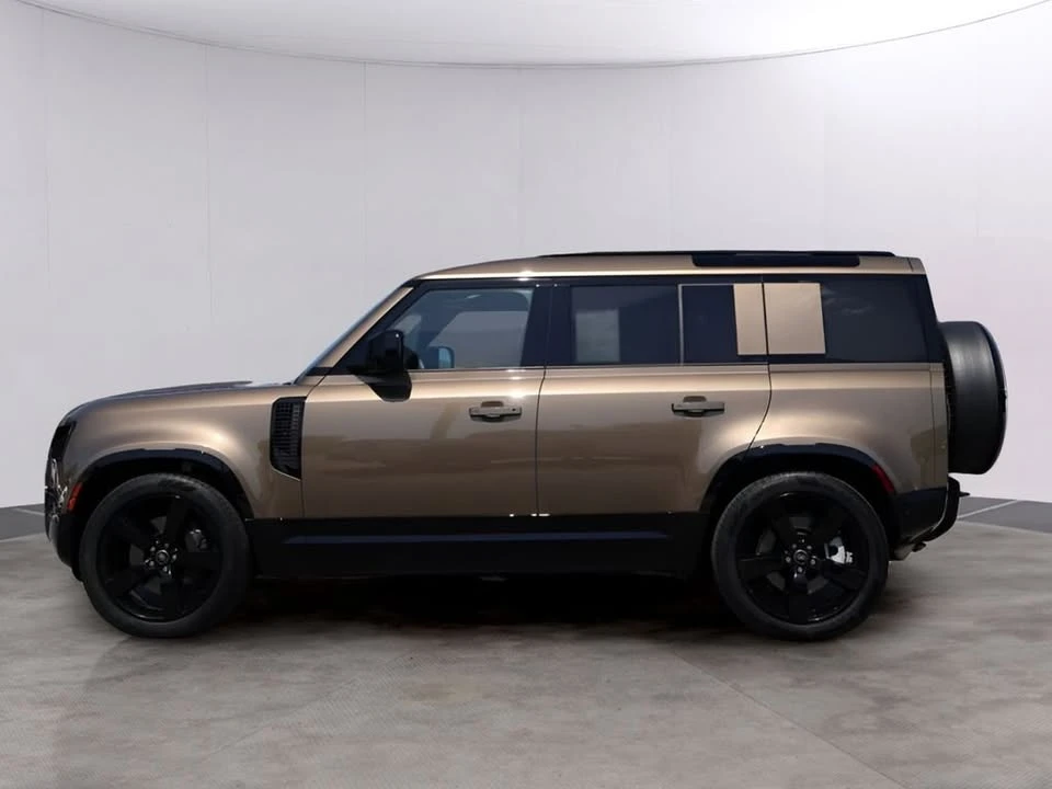 2025 Land Rover Defender L663 - Image 4 of 20