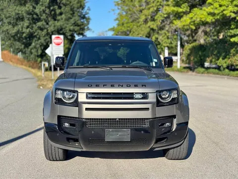 2025 Land Rover Defender 110 X-Dynamic SE P400