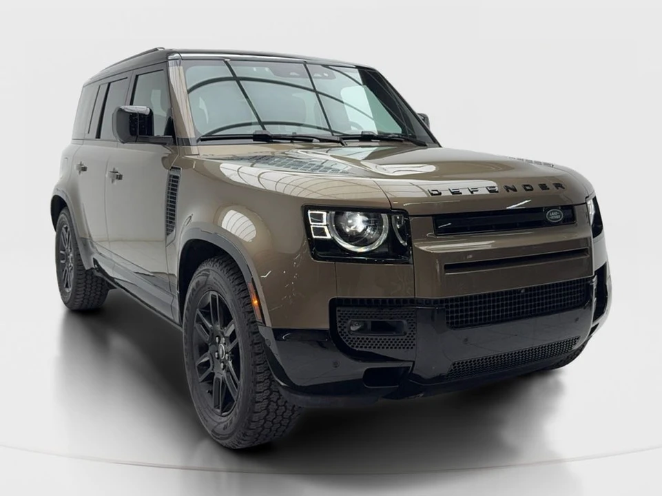 2025 Land Rover Defender L663 - Image 2 of 21