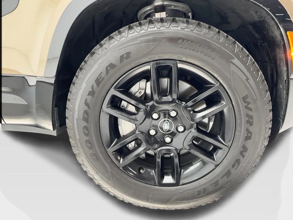2025 Land Rover Defender L663 - Image 14 of 21