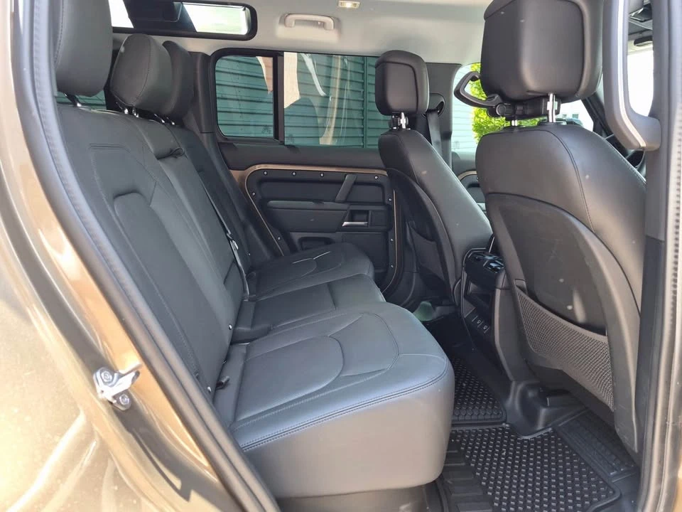 2025 Land Rover Defender L663 - Image 14 of 17