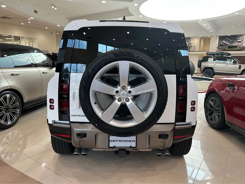 2025 Land Rover Defender L663 - Image 4 of 15