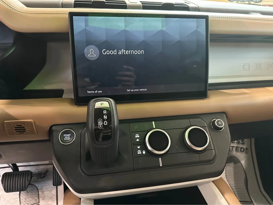 2025 Land Rover Defender L663 - Image 12 of 15