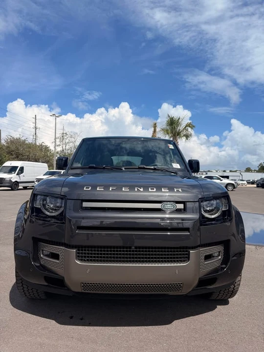 2025 Land Rover Defender L663 - Image 4 of 15