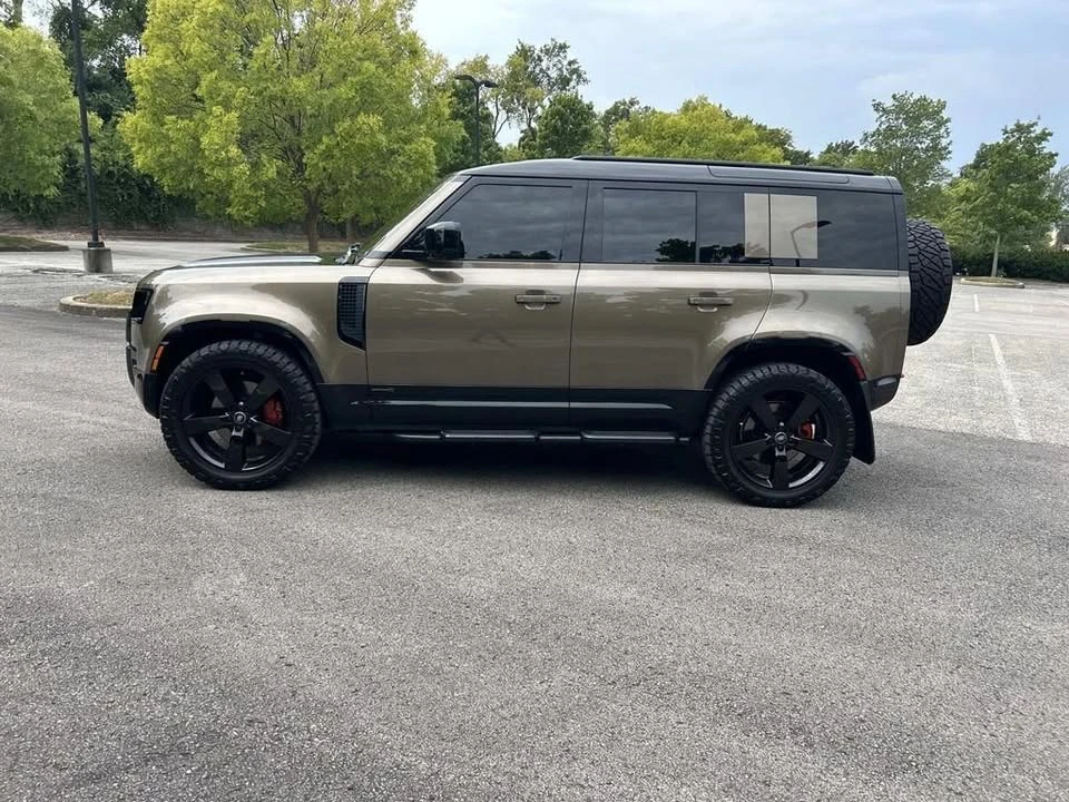 2025 Land Rover Defender L663 - Image 4 of 20