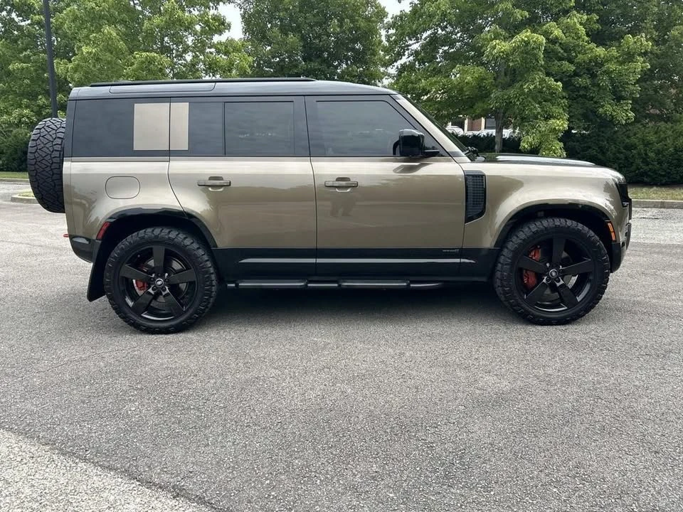 2025 Land Rover Defender L663 - Image 8 of 20