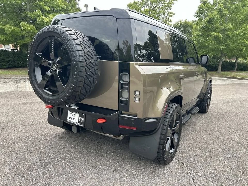 2025 Land Rover Defender L663 - Image 7 of 20
