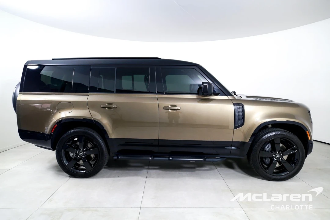 2025 Land Rover Defender L663 - Image 9 of 12
