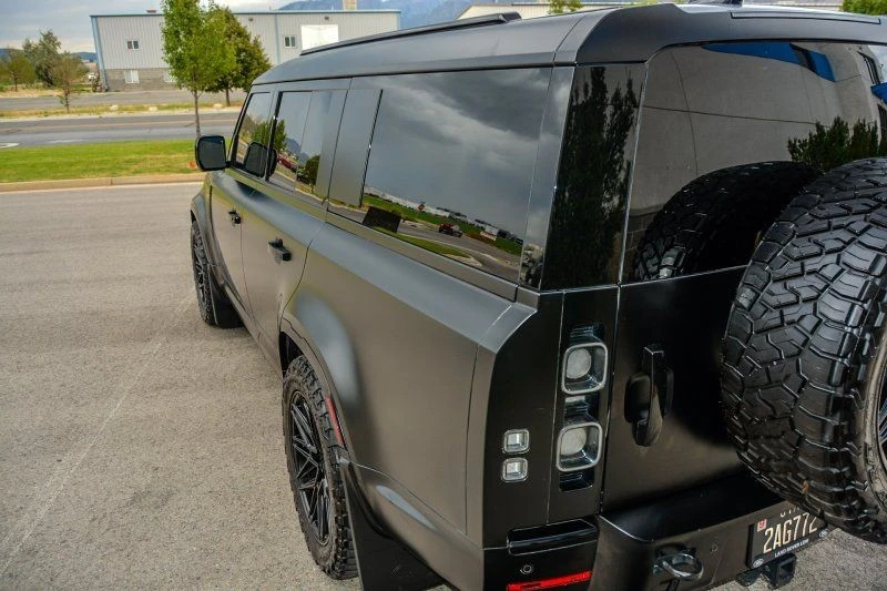 2025 Land Rover Defender V8 - Image 6 of 18