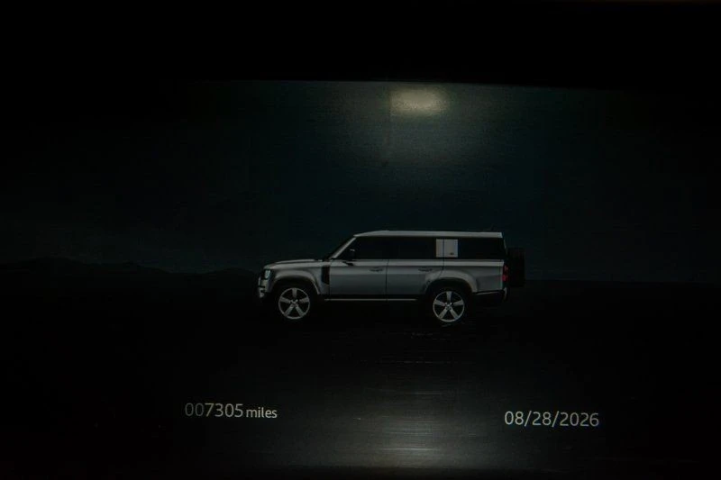 2025 Land Rover Defender V8 - Image 14 of 18