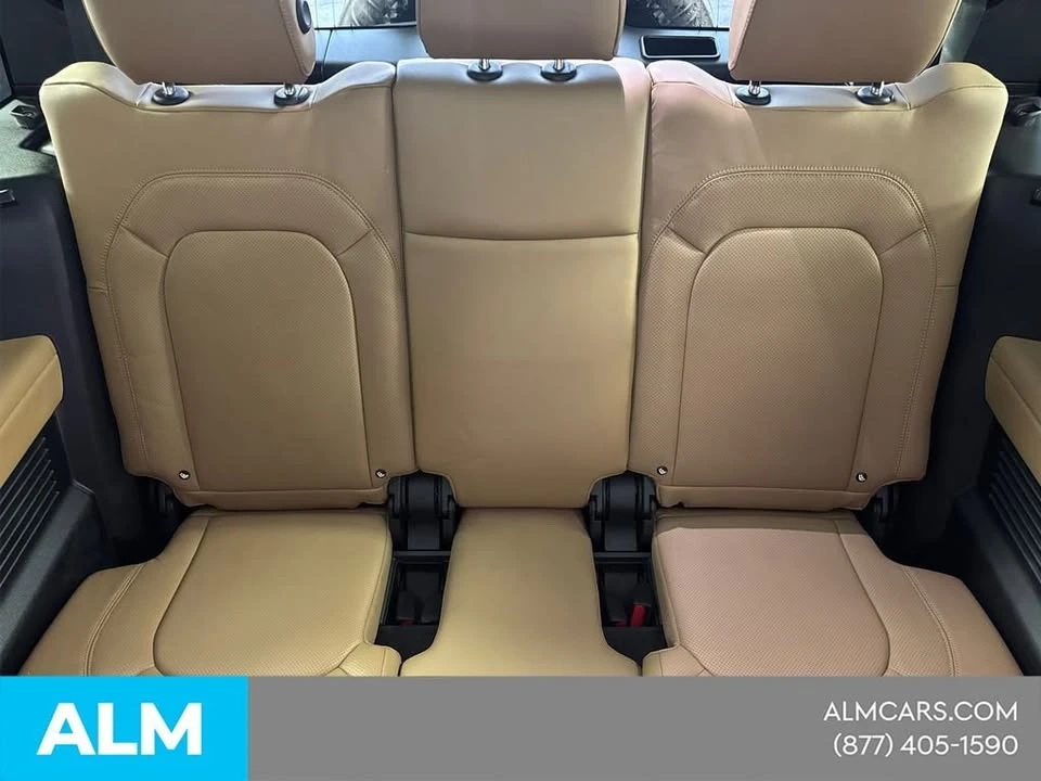 2025 Land Rover Defender L663 - Image 11 of 20
