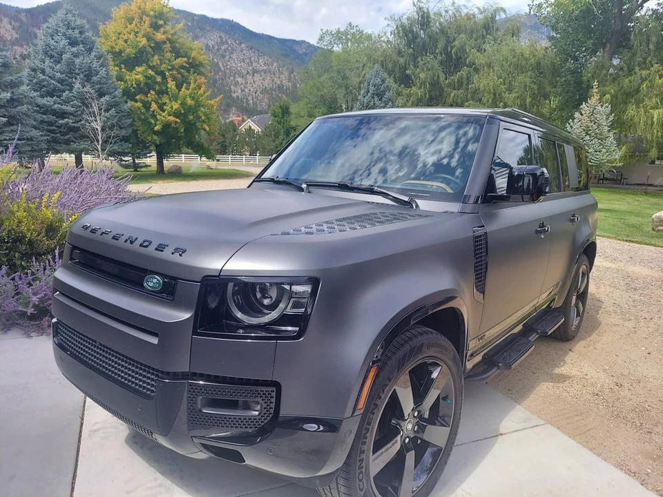 2025 Land Rover Defender V8 - Image 21 of 21