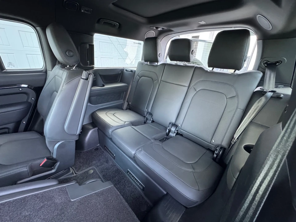 2025 Land Rover Defender L663 - Image 13 of 20