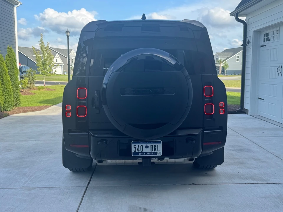 2025 Land Rover Defender L663 - Image 18 of 20
