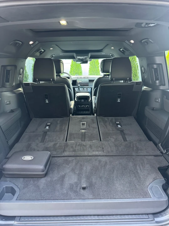 2025 Land Rover Defender L663 - Image 16 of 20
