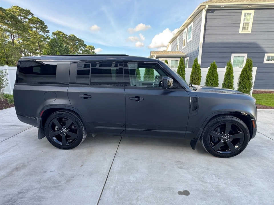 2025 Land Rover Defender L663 - Image 3 of 20