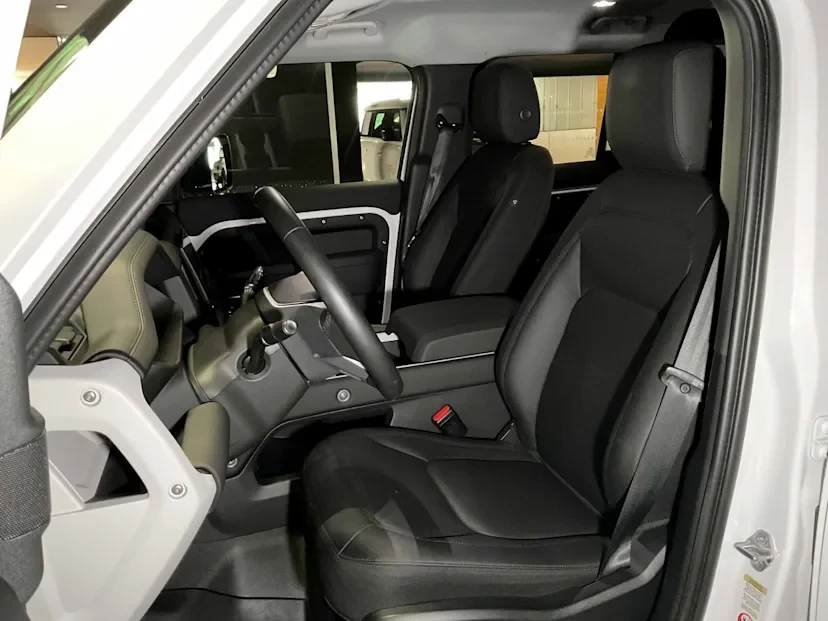 2025 Land Rover Defender L663 - Image 3 of 10