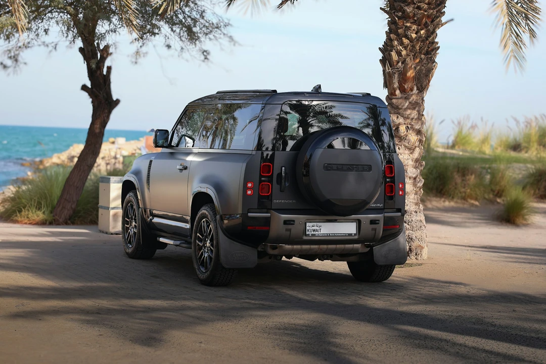 2025 Land Rover Defender L663 - Image 14 of 21