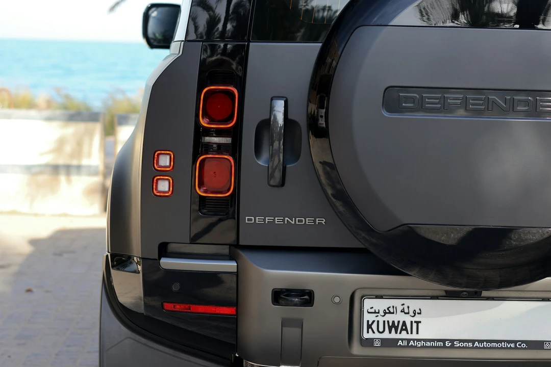 2025 Land Rover Defender L663 - Image 20 of 21