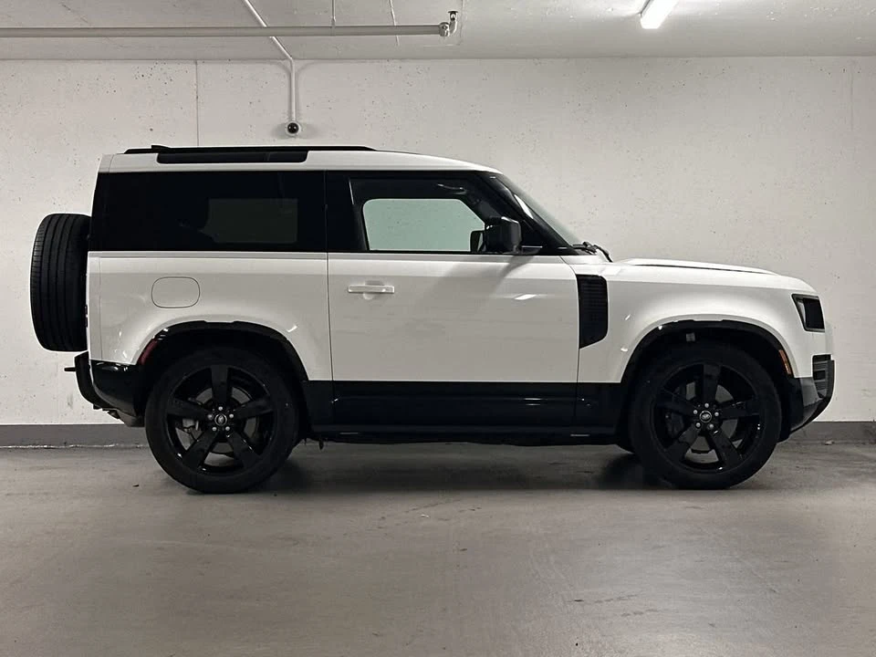 2025 Land Rover Defender L663 - Image 7 of 20