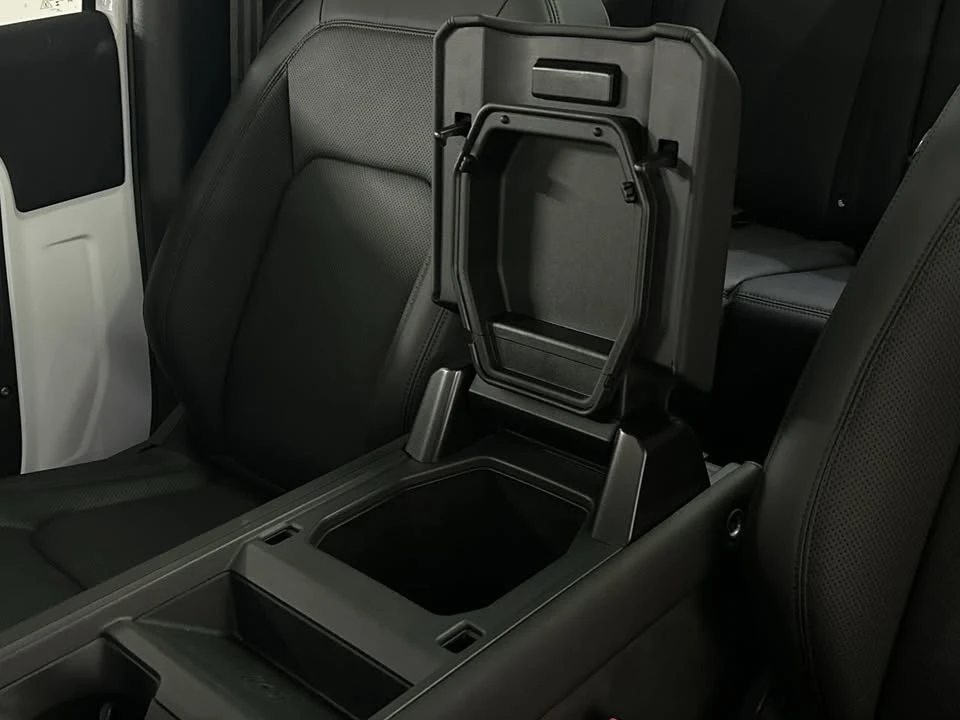 2025 Land Rover Defender L663 - Image 17 of 20