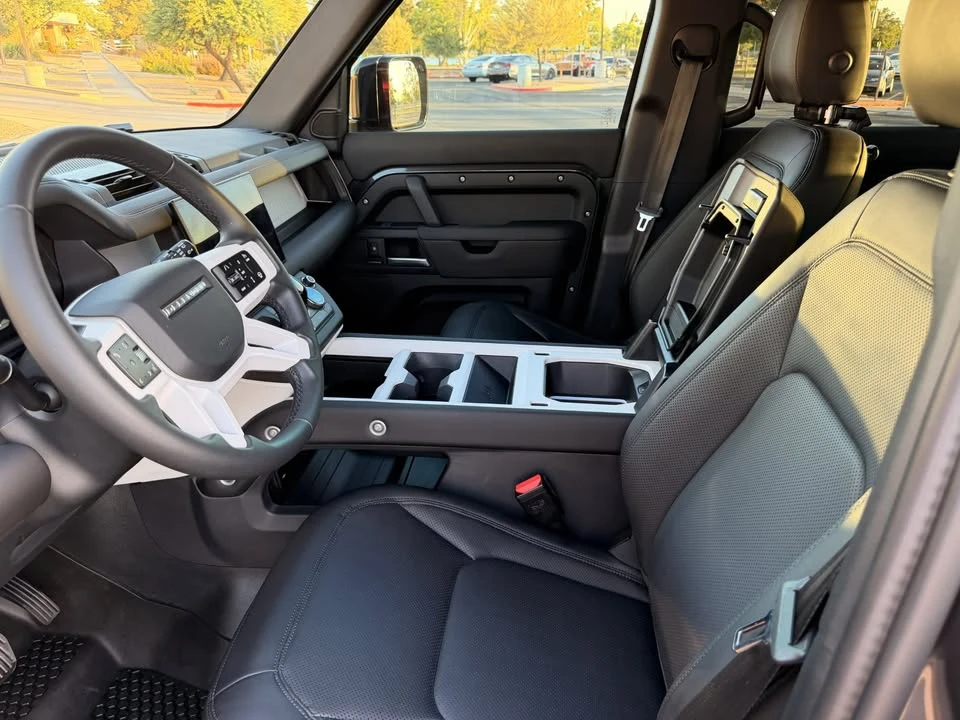 2025 Land Rover Defender L663 - Image 6 of 13