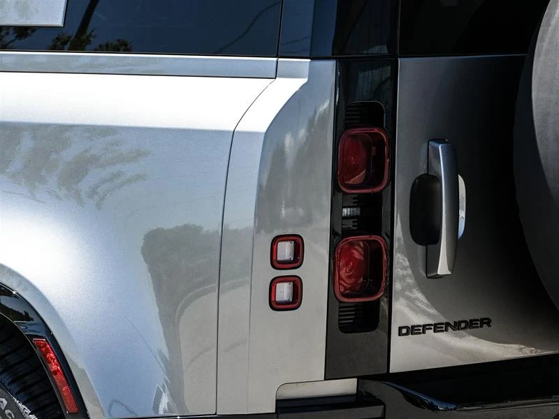 2025 Land Rover Defender L663 - Image 3 of 10