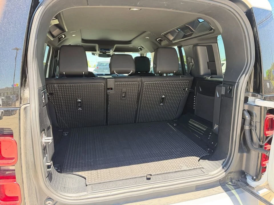 2025 Land Rover Defender L663 - Image 16 of 20