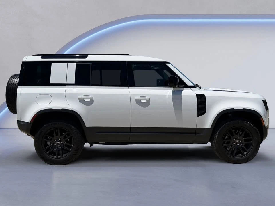 2025 Land Rover Defender L663 - Image 2 of 20