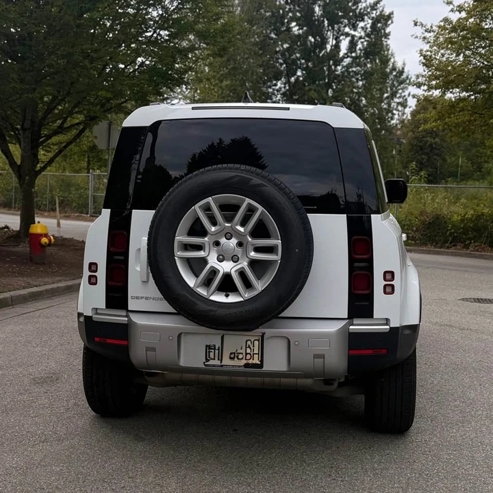 2025 Land Rover Defender L663 - Image 4 of 5