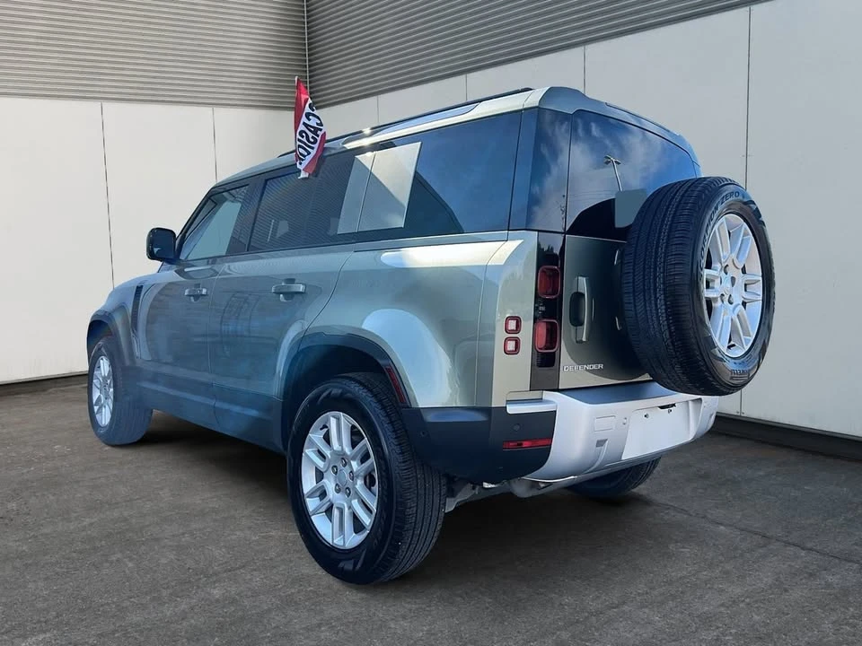 2025 Land Rover Defender L663 - Image 4 of 10
