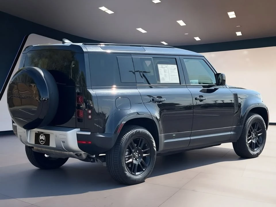 2025 Land Rover Defender L663 - Image 4 of 20